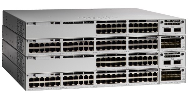 Cisco Catalyst 9300LM 48-port Gigabit/Multigigabit UPOE switch, 4x 25G SFP28 uplinks, Network Essentials — view 3